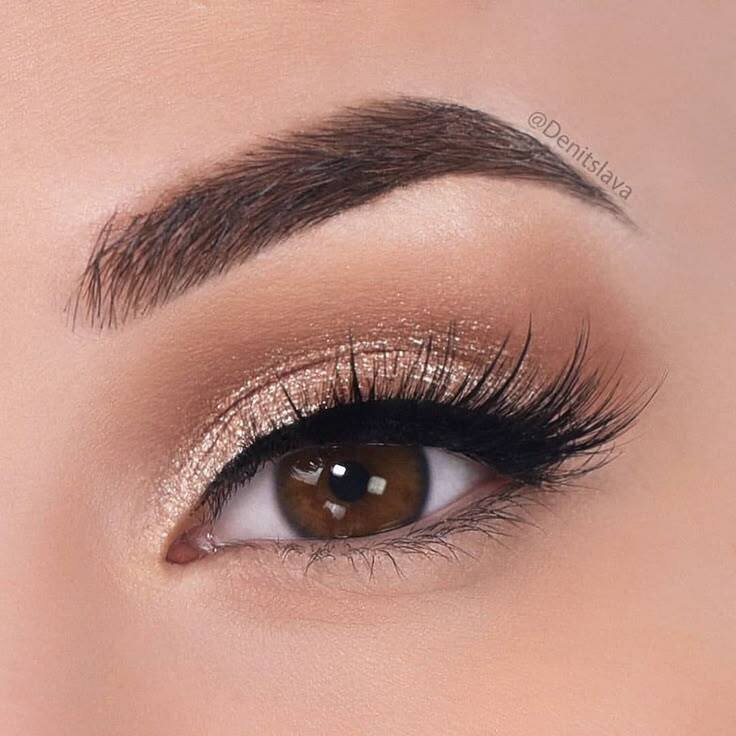 A closer look to the eye look I created in my latest YouTube video! Link in my Instagram bio 👁️💖✨ Products Use
